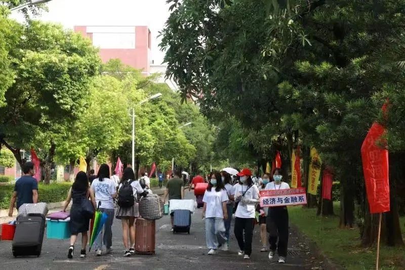 https://mmbiz.qpic.cn/mmbiz_jpg/P4dq3teYXfSlOjgUX5hiaP5VxUywWAdr16QW0oqzVQEaaXk8I8ccKLaCEzpg8Z0N3ibDyCM1B7yuccJq9wCyKp3A/640?wx_fmt=jpeg&wxfrom=5&wx_lazy=1&wx_co=1