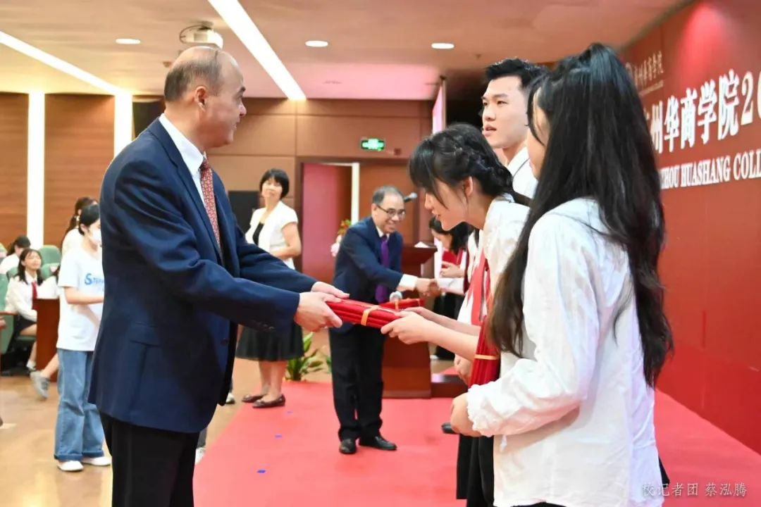 https://mmbiz.qpic.cn/mmbiz_jpg/P4dq3teYXfRBdYvI7gCqAia9lZG51HJPX9kT2Cmgymj24DWQZeXAyA1icOYpucTnLVUHhZGvhM8RdNBBO3YIII7A/640?wx_fmt=jpeg&wxfrom=5&wx_lazy=1&wx_co=1