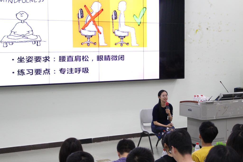 黄时华教授